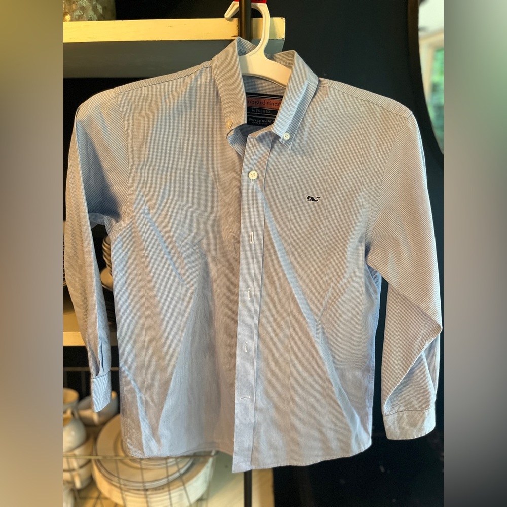 Boys vineyard vines checkered dress shirt. Size small 8-10